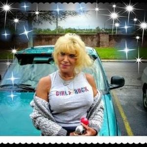 Meet your Posher, Leeann